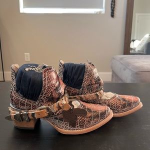 FREEBIRD - Blade / Pink Snake Multi size 8